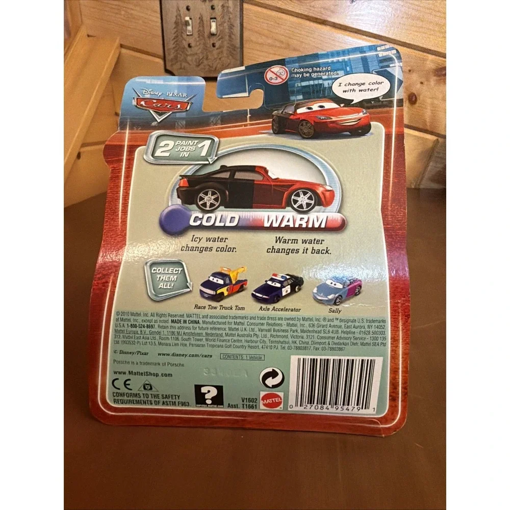 Disney Pixar Cars Color Changers BOB CUTLASS Car 2 Paint Jobs in 1 New Very Rare